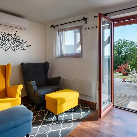 Guest house Borarium Vendeghazak - Zen-go Haz *