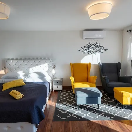 Borarium Vendeghazak - Zen-go Haz Guest house Pazmand
